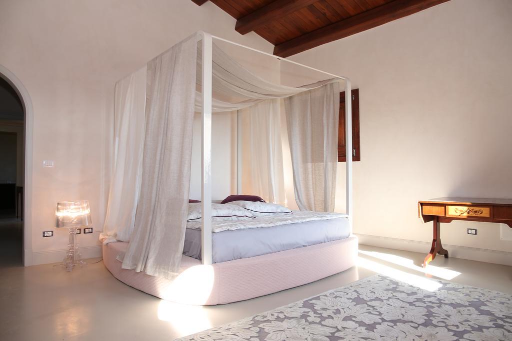 Casale Della Rocca Villa เจราเช ภายนอก รูปภาพ