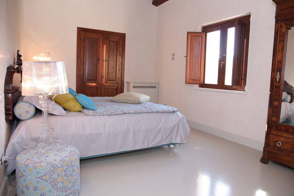 Casale Della Rocca Villa เจราเช ภายนอก รูปภาพ