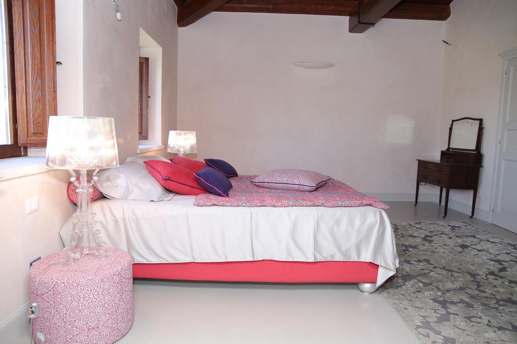 Casale Della Rocca Villa เจราเช ภายนอก รูปภาพ