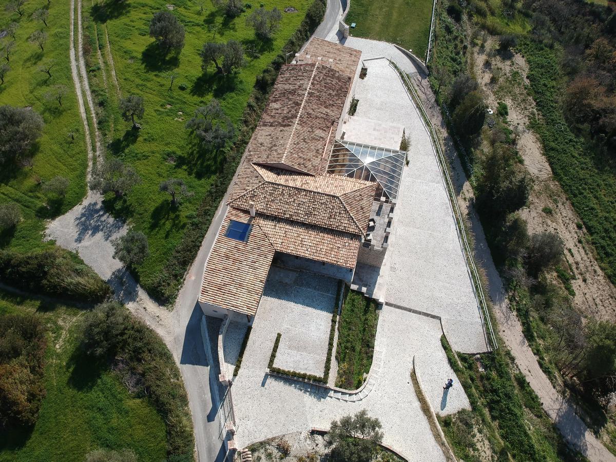 Casale Della Rocca Villa เจราเช ภายนอก รูปภาพ