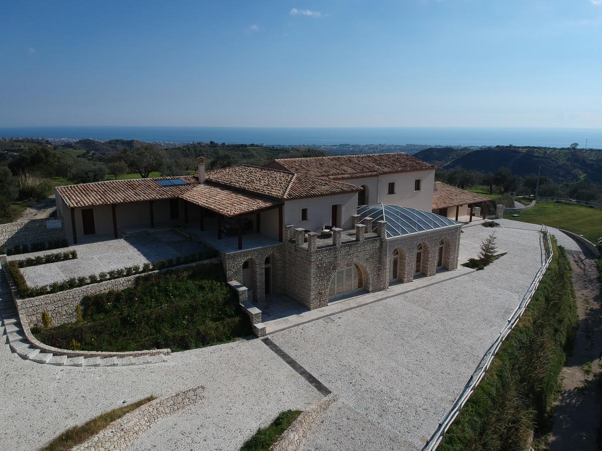 Casale Della Rocca Villa เจราเช ภายนอก รูปภาพ
